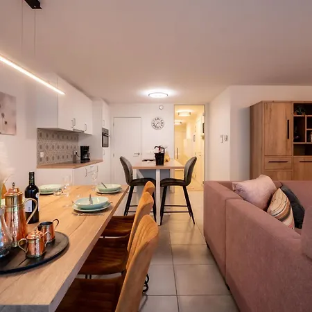 La Maree With Parking & Lateral Seaview By Interhome Apartamento Blankenberge