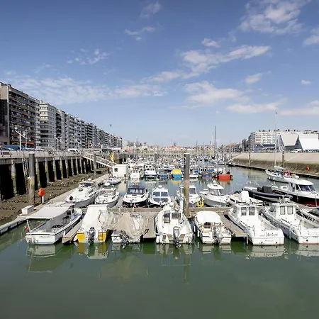 Apartamento Lovely La Maree With Lateral Sea View By Interhome
